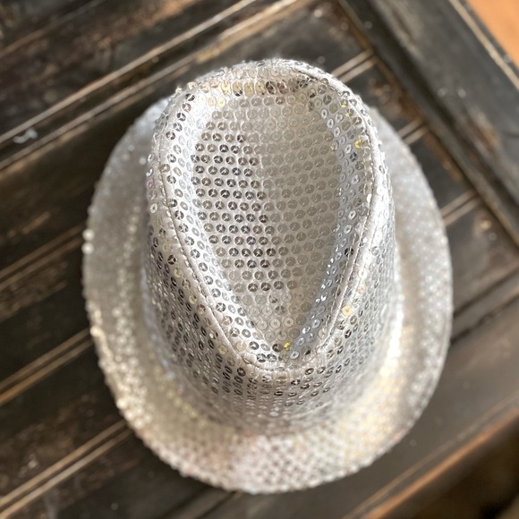 Silver Sequin Fedora - Picture 4 of 4